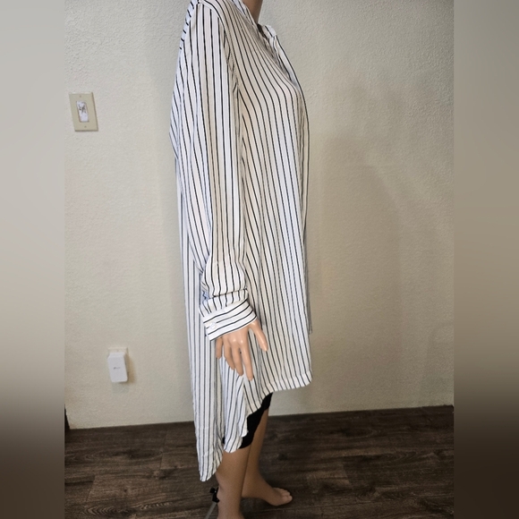 Sj Style Usa striped blouse long sleeve buttons on the front size medium - Picture 9 of 9